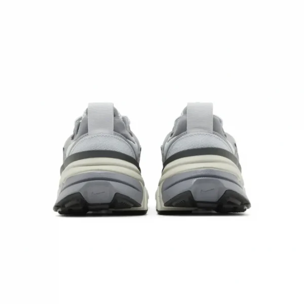 272330E2-5E6D-4CE8-A81F-1BD8659E280E.webp Nike V2K Run 'Pure Platinum Wolf Grey'
