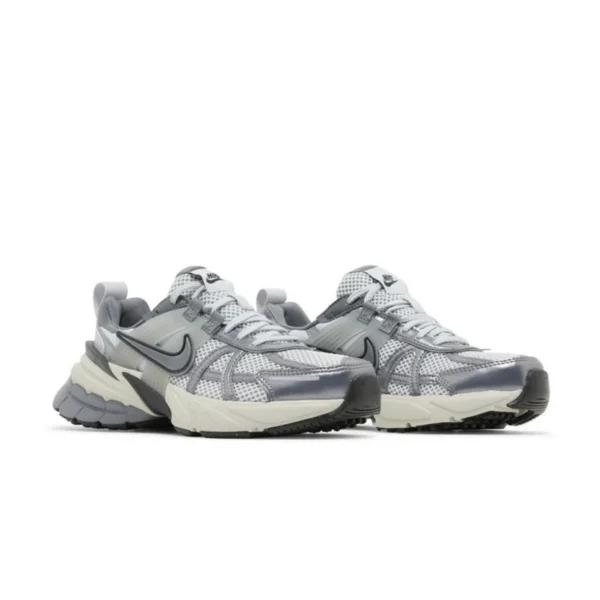 54BFA2EA-283C-4510-81E3-21E636CA772D.webp Nike V2K Run 'Pure Platinum Wolf Grey'