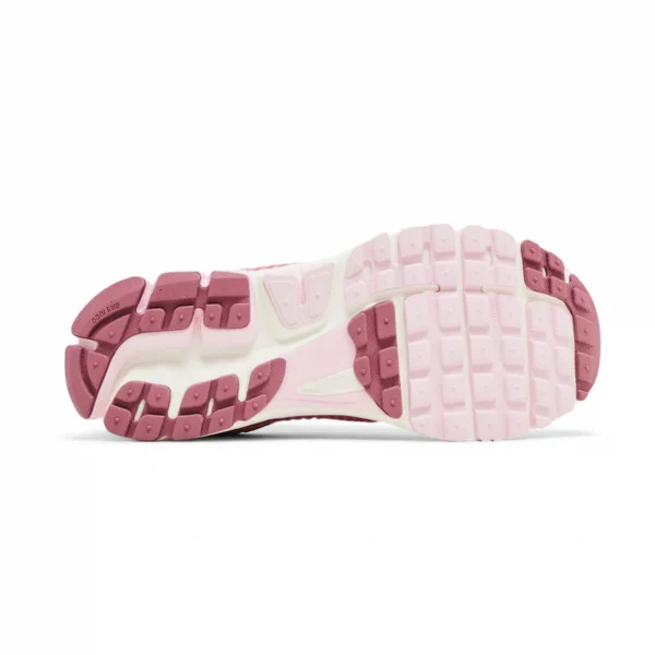 AirZoomVomero5_ElementalPink_4.webp Air Zoom Vomero 5 'Elemental Pink'