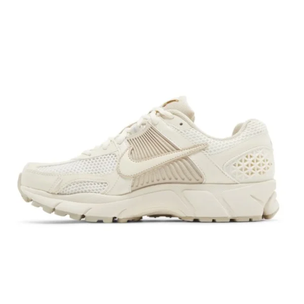 AirZoomVomero5_PaleIvorySanddrift_6.webp Air Zoom Vomero 5 'Pale Ivory Sanddrift'