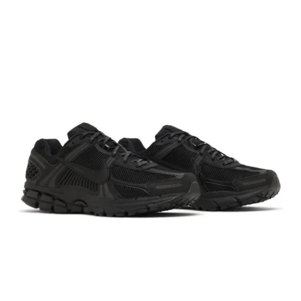 AirZoomVomero5_TripleBlack_6.webp Air Zoom Vomero 5 'Triple Black'