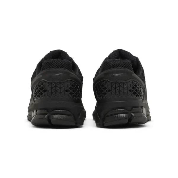 AirZoomVomero5_TripleBlack_7.webp Air Zoom Vomero 5 'Triple Black'