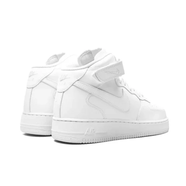 Nike-SB-Dunk-Low-Born-X-Raised-One-Block-At-A-Time-38.webp Nike Air Force 1 Mid 07 White