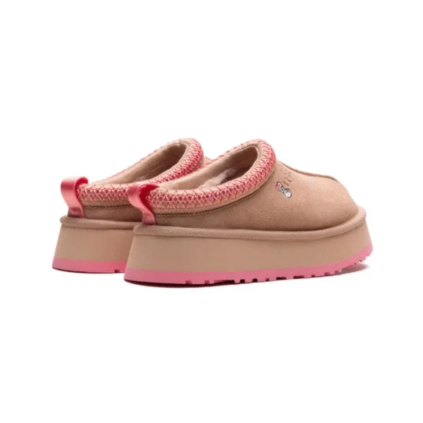 UGGTazzLove25-SlipperArroyoTropicalPink-_2-600x600-1.webp Ugg Tazz Love ‘25 Slipper Arroyo Tropical pink