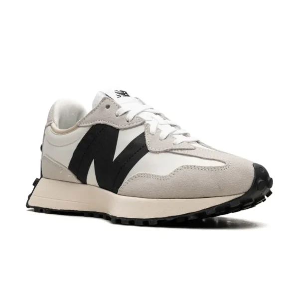 Untitled-design-2025-02-03T221411.831.webp New Balance 327 Sea Salt – Black