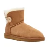 Untitled-design-2025-02-07T153838_949.webp UGG Bailey Button II – Chestnut