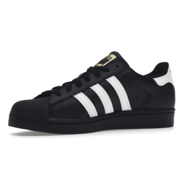 Untitled-design-2025-03-10T122546.771.webp Adidas Superstar Core – Black Cloud White Gold