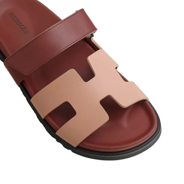 Untitled-design-37_1.webp Hermes Chypre Sandal BeigePerlino